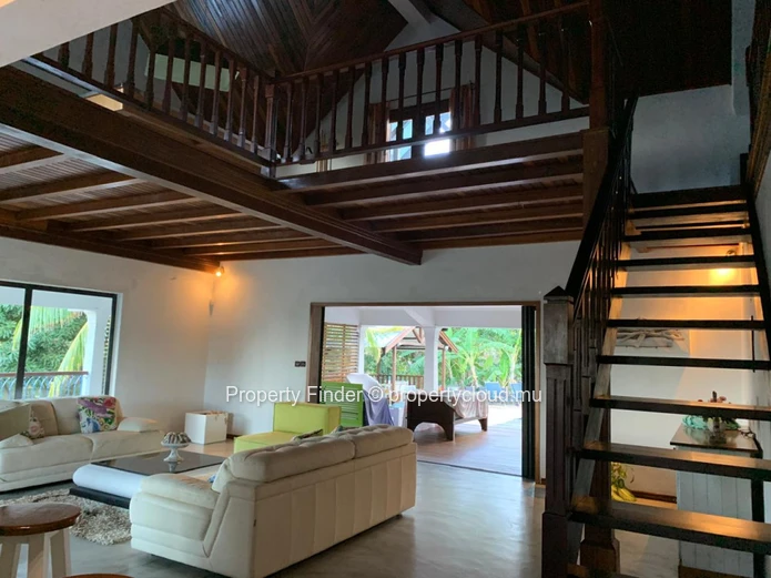 Exceptional 4 Bedroom Villa  