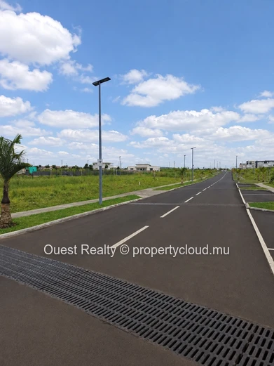 TERRAIN À VENDRE – L'Avenir, Moka Smart City
