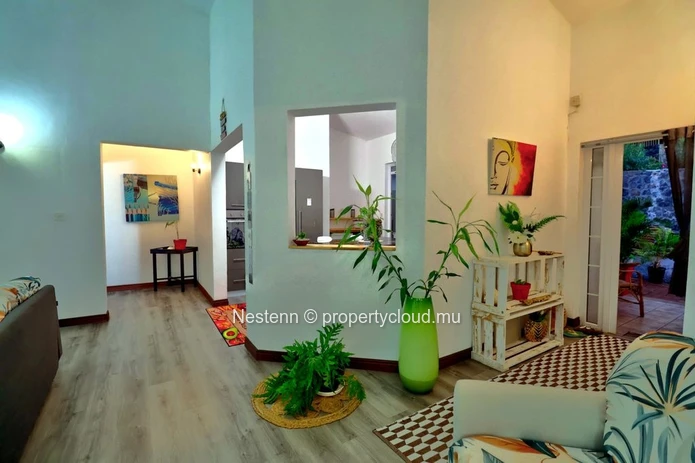 Belle maison de 3 chambres avec piscine, idéale pour une famille