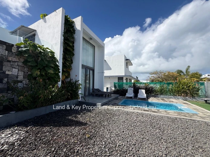 Villa Avec Appartement Indépendant À Vendre – Morcellement Balinéa, Trou D’Eau Douce