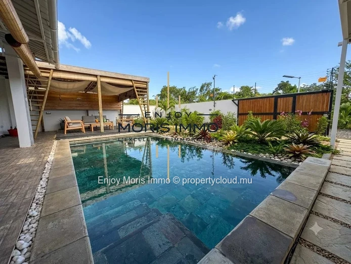 Villa moderne à louer  de 4 CH + Bureau à Grand Baie- Pereybère