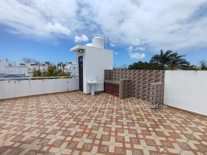 Grand Baie : 2 Appartements De 3 Chambres À Deux Pas De La Plager