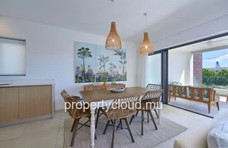 A vendre appartement de 3 chambres Accessible aux étrangers à Pointe Aux Canonniers.