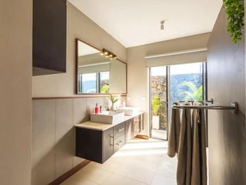 Private 4 Bed Villa just minutes from Bain Boeuf Beach