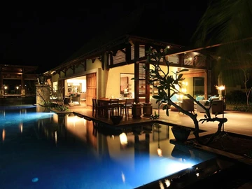 6 Bedroom Villa