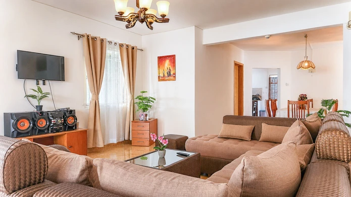 3-bedroom house for rent in La Preneuse with a garden, close to everything