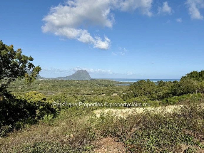Terrain d’Exception avec Vue Panoramique au Domaine de Palmyre