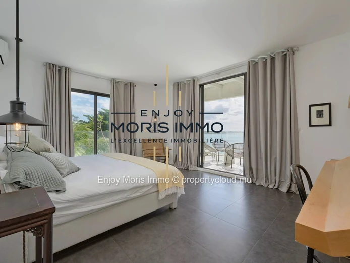 Penthouse d’exception VUE MER et pieds dans l'eau