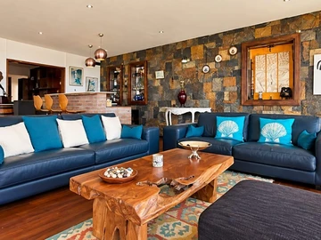 5 Bedroom Villa