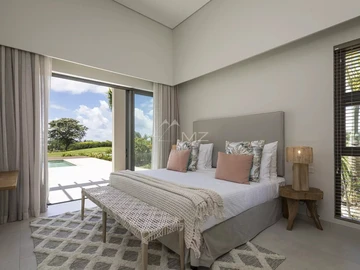 4 Bedroom Villa