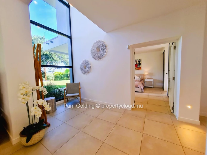 4-Bedroom Villa in Akasha Villas, Cap Tamarin – Private Pool & Coastal Views