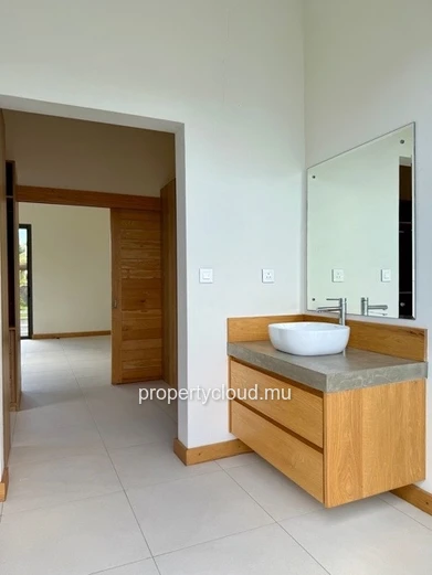Villa F4 avec piscine Vivez dans le luxe et le confort proche centre commercial de la Croisette de Grand Baie dans un...