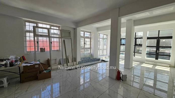 Ideally located commercial space in the center o