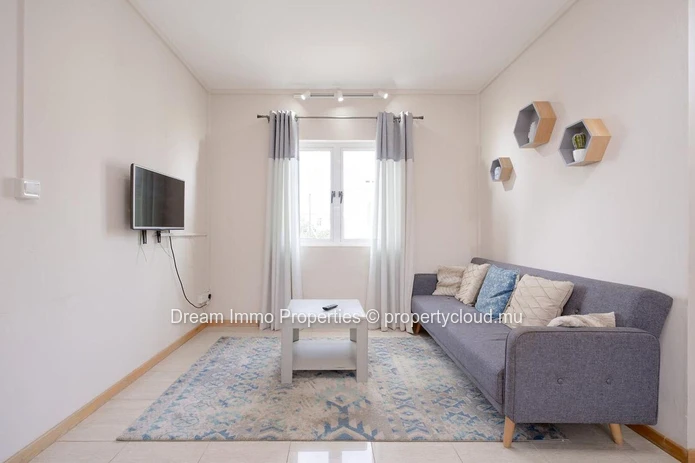 For sale: Building with 4 furnished apartments in Pereybere – Mauritius