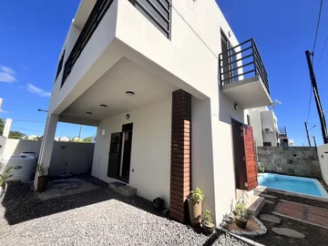 3 Bedroom Townhouse, Duplex