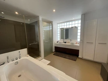 3 Bedroom Townhouse, Duplex