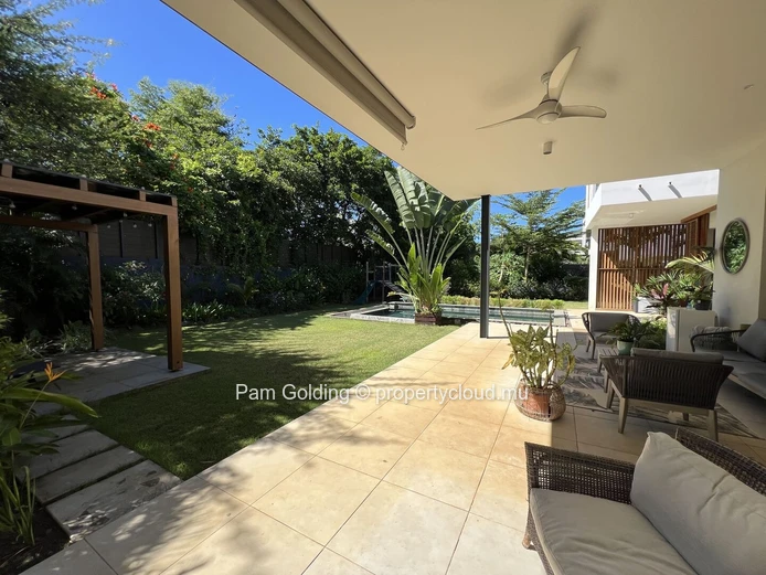 Private 3-Bedroom Villa in Akasha, Cap Tamarin – Pool, Garden & Family-Friendly Living