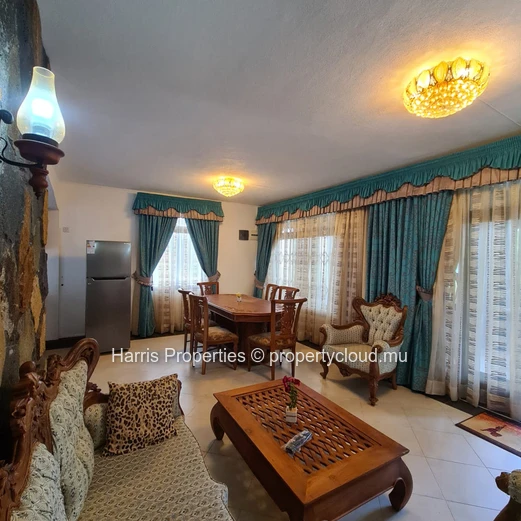 Bel appartement en premier etage à louer à Pointe aux Biches