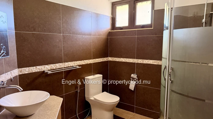 Furnished 4-Bedroom Family Home with Private Pool in Petite Rivière Noire