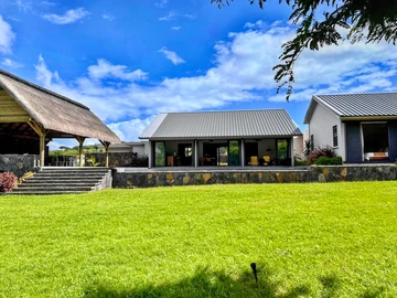 For Sale – Elegant Property with Breathtaking Views in the Sought-After Palmyre Morcellement, Black River.