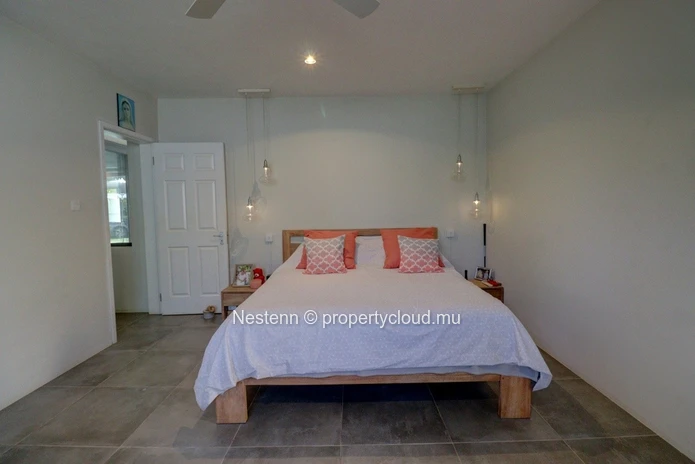 Elegance and Comfort in a Prime Location