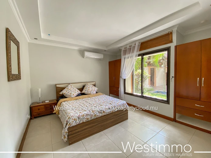 Pereybere - For rent Magnificent Balinese Villa with pool in a secure complex