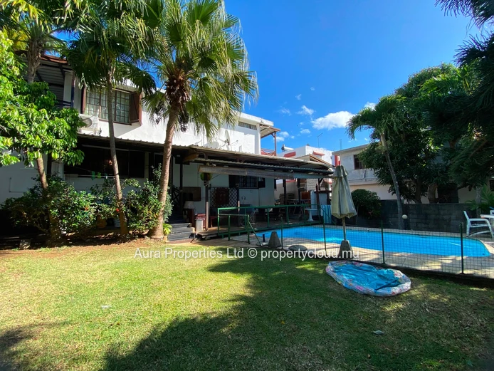 For Sale – House In Roche Brunes
