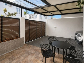 2 Bedroom Townhouse, Duplex