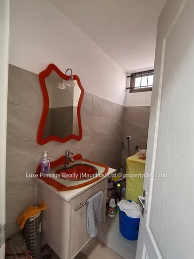 Duplex 3 chambres à Grand Baie | Résidence Beverly Hills | Entièrement meublé | Neuf | Rs 50,000