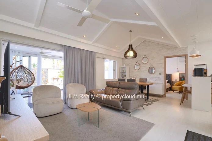 Villa Meublée avec Piscine Privée à Vendre à Grand Baie, Île Maurice