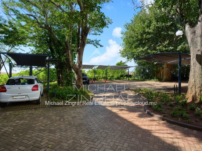 Élégance & Art de Vivre – Appartement 4 Chambres avec Jardin Privatif - Belle Vue