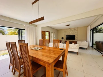 4 Bedroom Villa