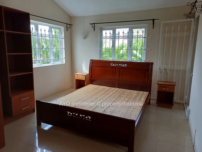 Belle maison semi meublée de 4 chambres avec piscine à Saint Antoine