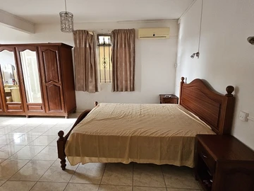 Tranquil Coastal Living: Charming home in peaceful area