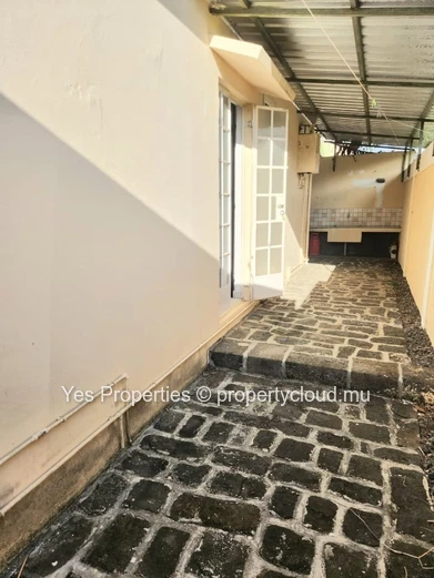 Villa - Calodyne - VALUE FOR MONEY - Rs 8.5M
