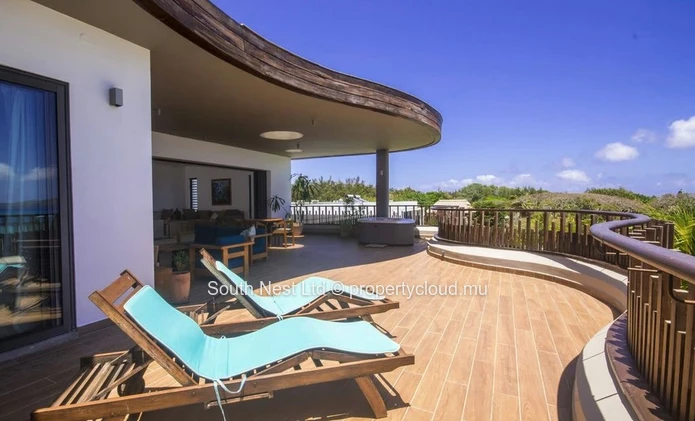 Superbe penthouse avec vue mer : 3 chambres / 3 salles de bains avec jacuzzi