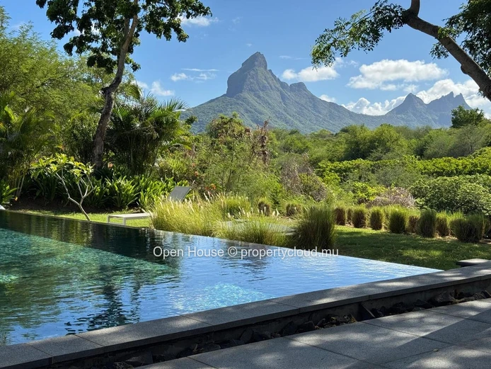 Villa de luxe 5 chambres avec piscine à vendre à Tamarin