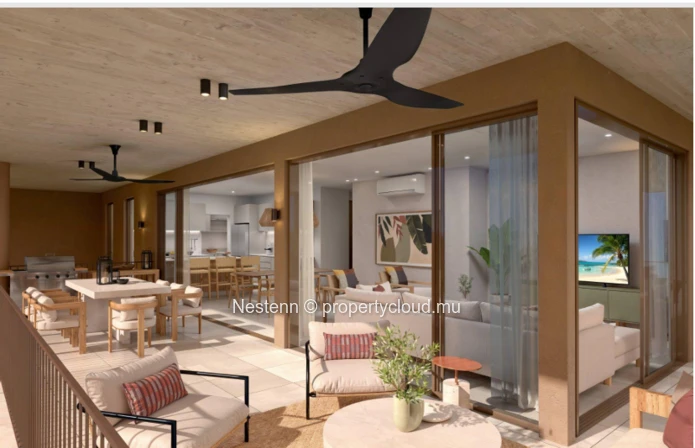 Modern penthouse with 3 bedrooms and sea access 