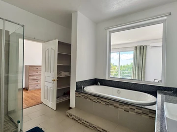 Townhouse, Duplex de 4 Chambres