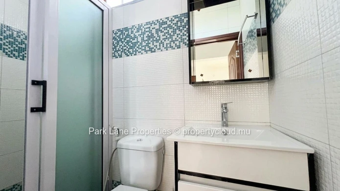 Renovated 3-bedroom apartment with garden in Trou-aux-Biches