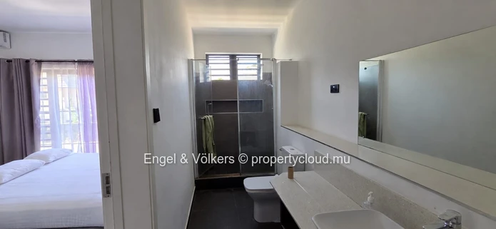 Elegant Fully Furnished 4-Bedroom Villa in the Heart of Pereybere