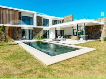 4 Bedroom Villa