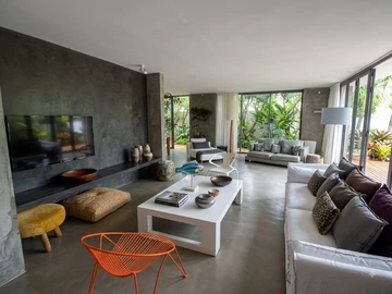 4 Bedroom Villa