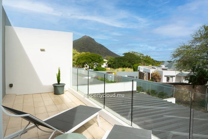 FOR RENT – Charming Duplex with Private Pool in Black River