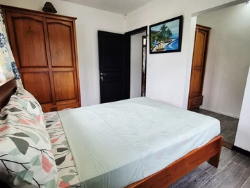 6 Bedroom Apartment