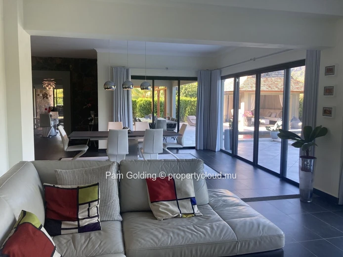 4 Bedroom Villa in Matala Lifestyle Estate, Black River - Infinity Pool & Mountain Surroundings