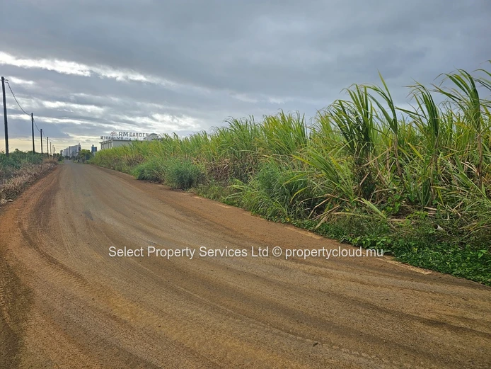 A Vendre, Terrain Commercial,  Autoroute Trianon