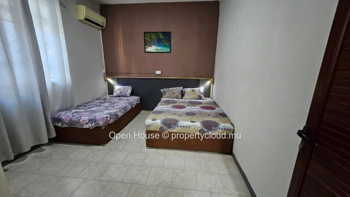 Duplex meublé tout confort à Mon Choisy avec accès piscine au cœur d'une résidence calme