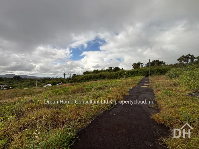 Residential Land for Sale in Curepipe - Sesiemne mille