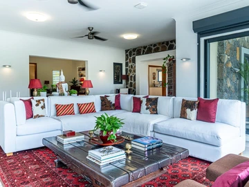 5 Bedroom Villa
